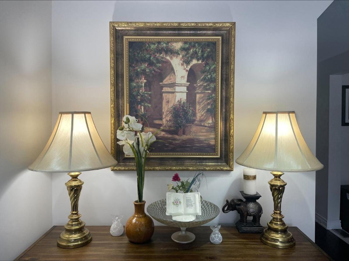 77 Nice And Warm Series Rooms Toronto Zewnętrze zdjęcie